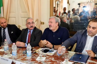 Regione Puglia, 7mln per aeroporto Grottaglie. Emiliano: «Possibili voli di linea»