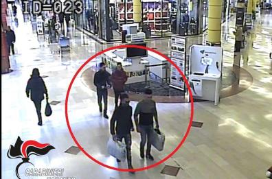 Rapine in case e negozi nel Barese e Tarantino: 7 arresti a Cassano Murge, 2 ricercati