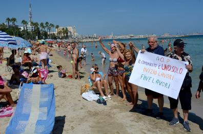 Bari, revocato il divieto di balneazione da Torre Quetta fino all'ex Trullo