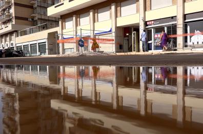 Bari, si rompe condotta Aqp di via Colajanni: strada allagata e disagi