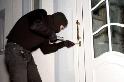 Trani, rapinatori aggrediscono in casa una anziana a Capirro
