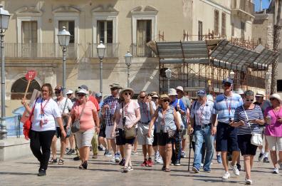 Bari, turismo a gonfie vele: si fa strada l'ipotesi della tassa di soggiorno