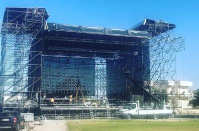 Notte Taranta, montato il palco: quest'anno il carpet con gli artisti