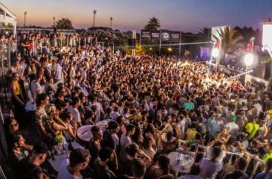 Covid 19 Puglia, stretta sulle discoteche: previste nuove misure di prevenzione. Emiliano: «Quarantena necessaria»