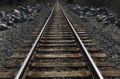 Trasporti, ministro De Micheli: «In 2 anni raddoppio dorsale adriatica, a marzo diretto Bari-Napoli»