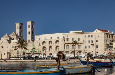 Molfetta,  nuova vita per Palazzo Dogana: ora diventa un resort di lusso