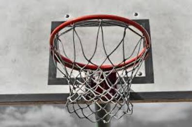Rigenerazione urbana Taranto, inaugurato campo di basket pubblico