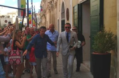 Matera, ecco 007 tra i Sassi: caccia al selfie con Daniel Craig 