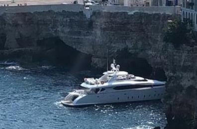 Polignano, falesia e grotte fragili: stop alla balneazione