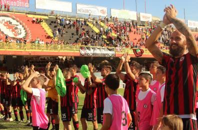 Foggia, ha il Daspo, ma va allo stadio e minaccia cc: arrestato