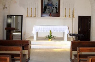 Si intrufolano in sagrestia e rubano il marsupio del parroco: pizzicati 2 ladri nel Tarantino