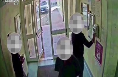 Assenteismo negli ospedali di Molfetta e Monopoli: 27 licenziati, 23 sospesi