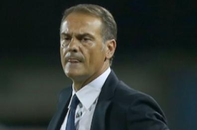 Il Bari va avanti con il 'fai-da-te' aspettando la fumata bianca
