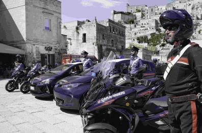 Matera, Carabinieri green: ecco i nuovi mezzi ecologici per vigilare nei Sassi