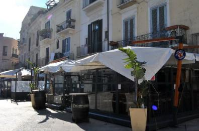 Bari Vecchia, 6 mesi di proroga per i gazebo