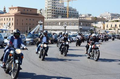 Bari, in migliaia al motoraduno che raccoglie fondi contro tumore alla prostata