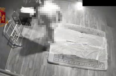Adescavano ragazze da far prostituire in centri massaggi: sequestrata struttura anche a Barletta
