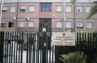 Cerignola, propone prestazione sessuale ai carabinieri per evitare una multa: arrestata