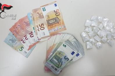 Putignano, spacciava cocaina in circolo privato: arrestato gestore