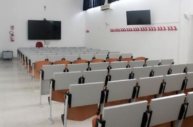 Medicina a Taranto, protesta degli studenti baresi: «Noi costretti a migrare per studiare»