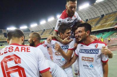 Bari asfalta la Ternana al San Nicola: eurogol di Hamlili