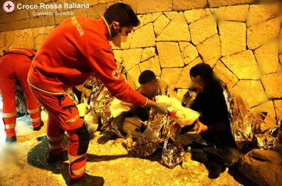 Covid: Coisp, rischio focolaio in hospot migranti Taranto