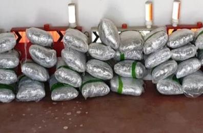 Bari, corrieri della droga intercettati su A14: sequestrati 160 kg di marijuana