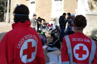 Capo di Leuca: soccorsi 25 migranti, alcuni hanno lievi ferite