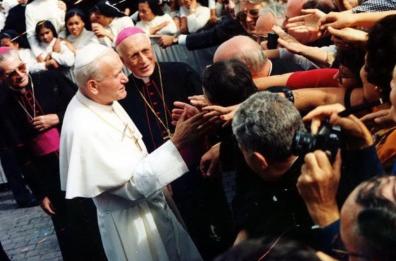 Papa Wojtyla a Taranto 30 anni fa: cronaca di due giorni indimenticabili Papa Wojtyla a Taranto 30 anni fa: cronaca di due giorni indimenticabili