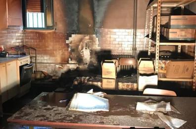 Fiamme in scuola nel Foggiano, il sindaco: provocate da un petardo