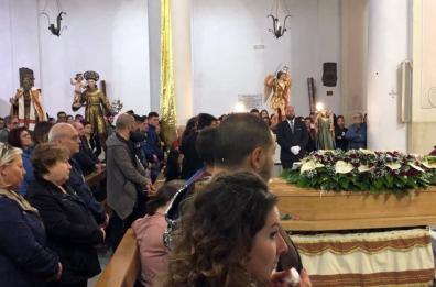 Orta Nova, funerali donna uccisa da ex genero, omelia: «Stiamo distruggendo la famiglia»