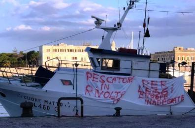 Protesta pescatori a Bari: 15 denunciati per disordini