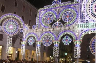 Carbonara, estorcono soldi a imprenditore luminarie per la festa di S.Michele: 2 arresti