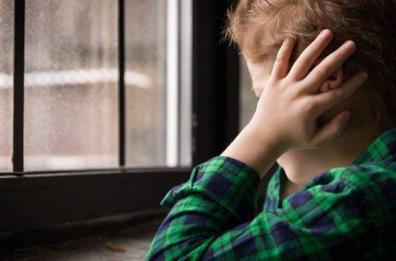 Lecce, 70enne accusato di 17 abusi su minori resta in silenzio davanti al giudice
