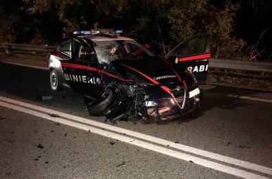 Policoro, durante inseguimento si schianta contro auto dei Cc: muore 43enne