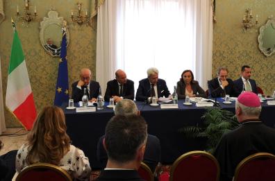 Ministro Lamorgese a Potenza: «Reati diminuiti, ma vigiliamo»