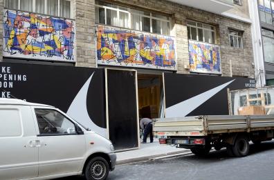 Bari, si spegne altra insegna storica in centro. In via Argiro arriva megastore Nike