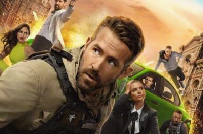 Six Underground: ecco la locandina del film Netflix girato a Taranto
