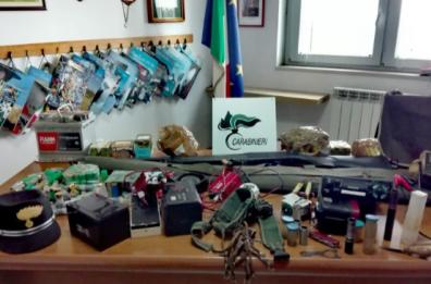 Duro colpo alla caccia illegale: sequestrati fucili, attrezzi e richiami acustici nel Tarantino