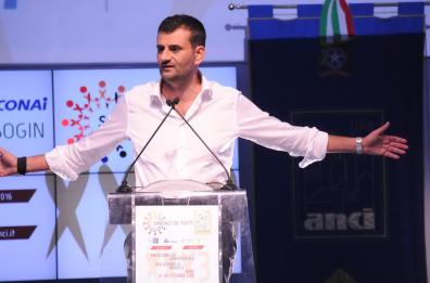 Anci, Decaro pronto al bis: «Lotteremo per più risorse»