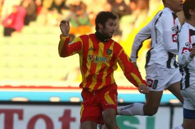 Evasione fiscale: sequestrati 6mln di euro di beni a Vucinic, ex Lecce e Juve