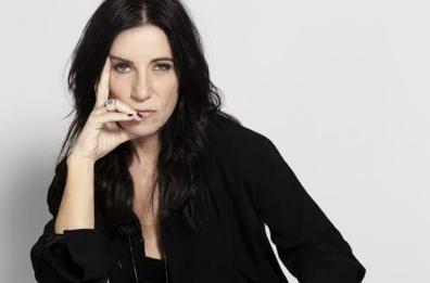 Paola Turci arriva a Lecce ed è «Viva da morire»