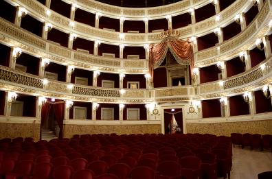 Bari, il 5 dicembre riapre il Teatro Piccinni: 3 giorni di festa e maratona di eventi