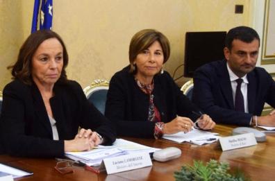 Sicurezza, ministro Lamorgese a Bari: «Tasso criminalità diminuito in Puglia»