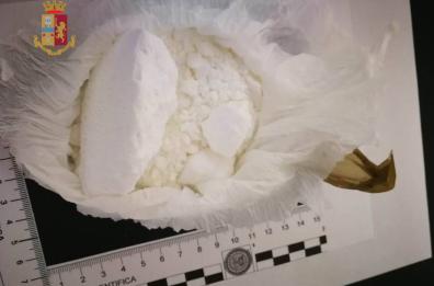 Aveva un etto di cocaina in casa: arrestato un 48enne a Taranto