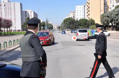 Bari, traffico di droga e armi: 12 arresti clan di Japigia. Il «racconto» di una telecamera