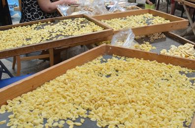 Bari, dopo la «guerra» arriva una legge regionale sulle orecchiette