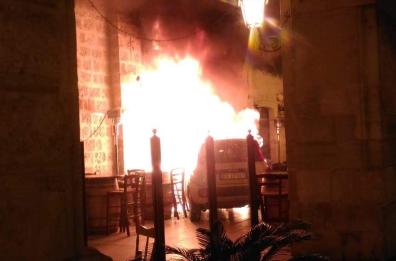 Fasano, incendio a un pub: terzo attentato in pochi mesi