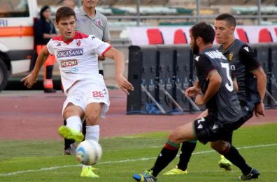 Bari, parla difensore Berra: «Per Natale puntiamo al secondo posto»