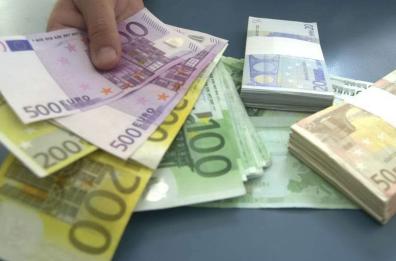 S.Giovanni Rotondo, trova borsello con 20mila euro e lo restituisce al proprietario